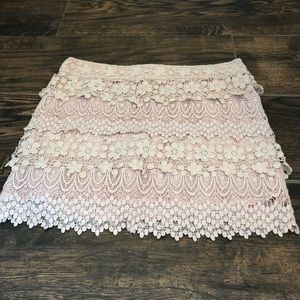 American Eagle lace fitted skirt